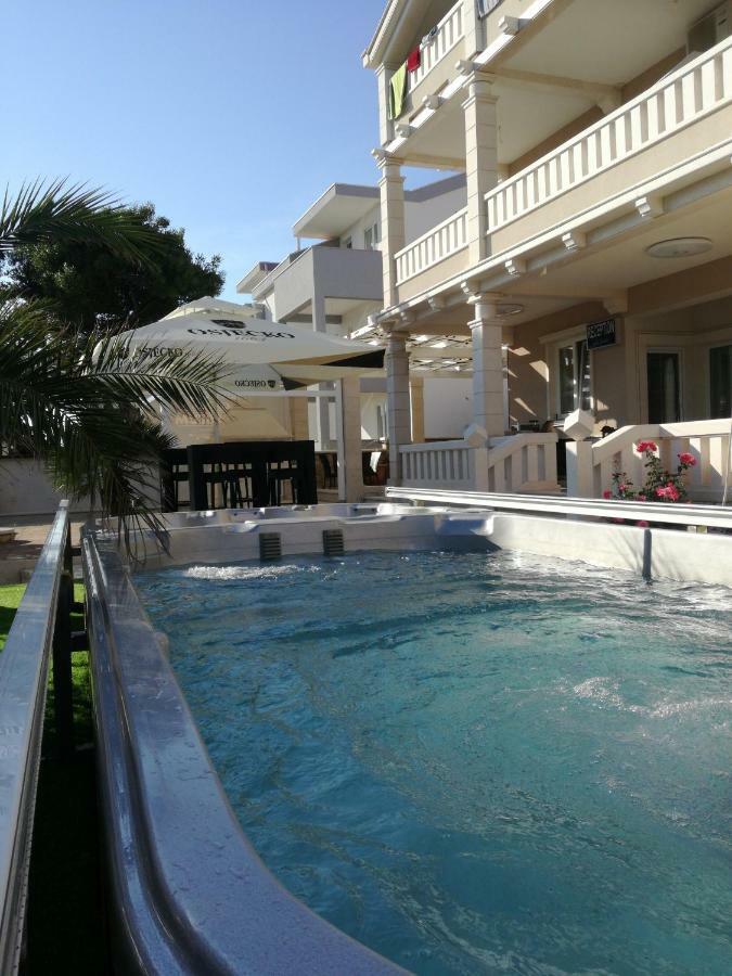 Guesthouse Villa Jurisic โนวาลยา ภายนอก รูปภาพ