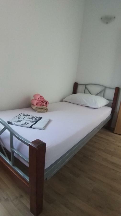Guesthouse Villa Jurisic โนวาลยา ภายนอก รูปภาพ